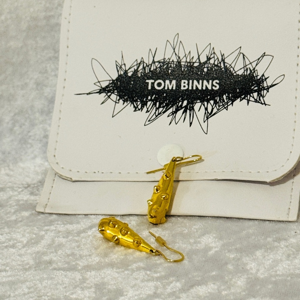 Tom Binns Gold Textured Drop Earrings